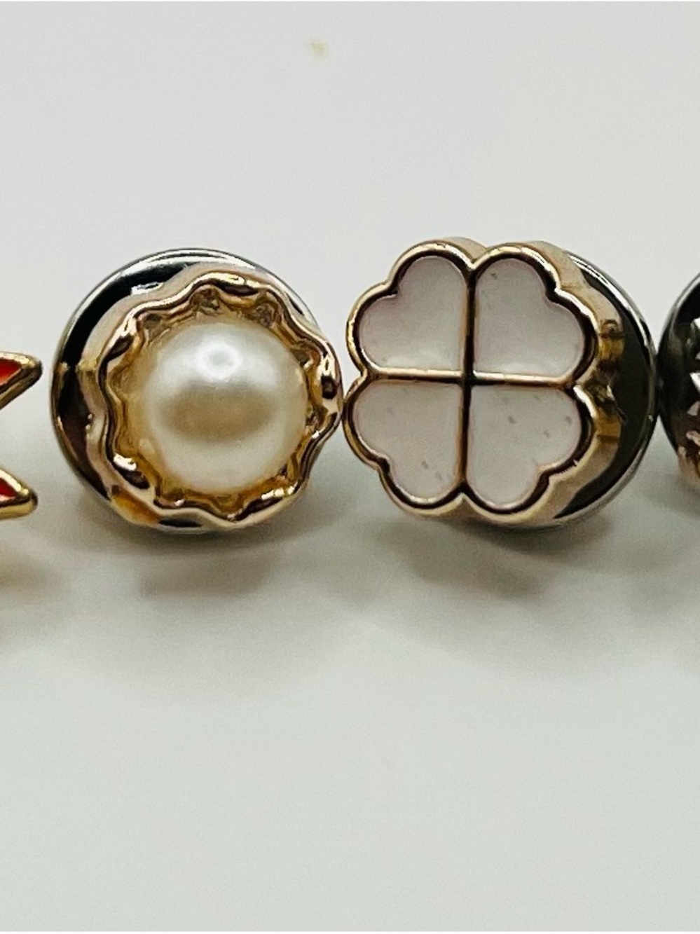 Gold-Tone White Pearl & Enamel Clover Brooch Set - Women Jewelry